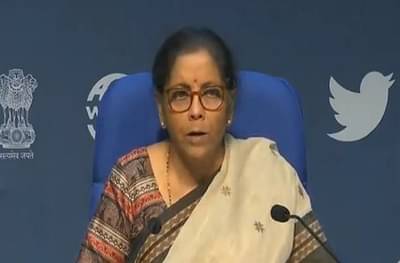 निर्मला सीतारमण यांची काळ्या नागिणीशी तुलना, तृणमूल नेत्याची जीभ घसरली