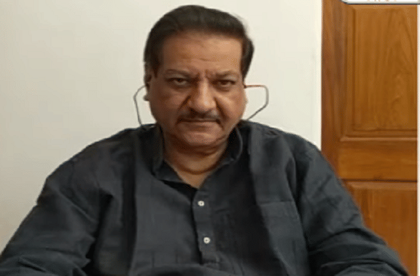 माझं ट्विट नीट पाहा, मंदिराचं सोनं घ्या असं म्हटलंच नाही : पृथ्वीराज चव्हाण