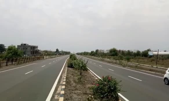 यूपीला जाताना मध्येच उतरवलेल्या मजुराचा मृत्यू, स्वॅब न घेताच अंत्यसंस्कार, ट्रकमधील आणखी एक पॉझिटिव्ह