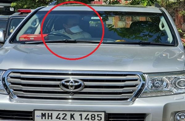 Deputy CM Ajit Pawar | उपमुख्यमंत्री अजित पवार स्वत:च कारचं सारथ्य करतात तेव्हा...