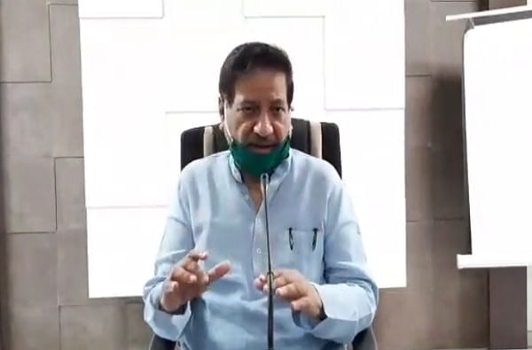 महाविकास आघाडीत कुरबूर, पृथ्वीराज चव्हाण म्हणाले, बॅकसीट ड्रायव्हिंग योग्य नाही! महाविकास आघाडीत कुरबूर, पृथ्वीराज चव्हाण म्हणाले, बॅकसीट ड्रायव्हिंग योग्य नाही!