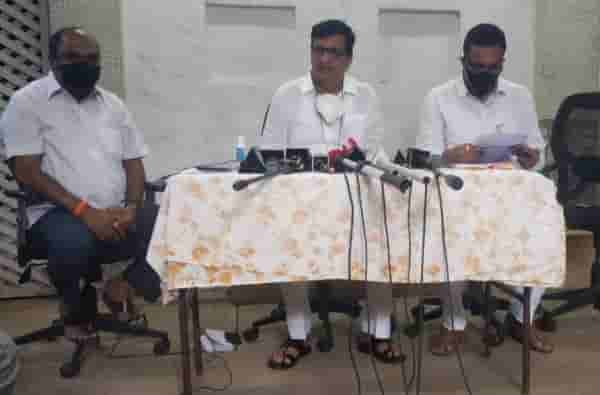 फडणवीसांची आकडेवारी आभासी, महाराष्ट्राला बदनाम करण्याचा प्रयत्न : महाविकास आघाडी