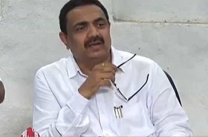 माझ्या मतदारसंघात सर्वात आधी राम मंदिर बांधलं, पण कोरोना संकटात डॉक्टर हाच देव : जयंत पाटील