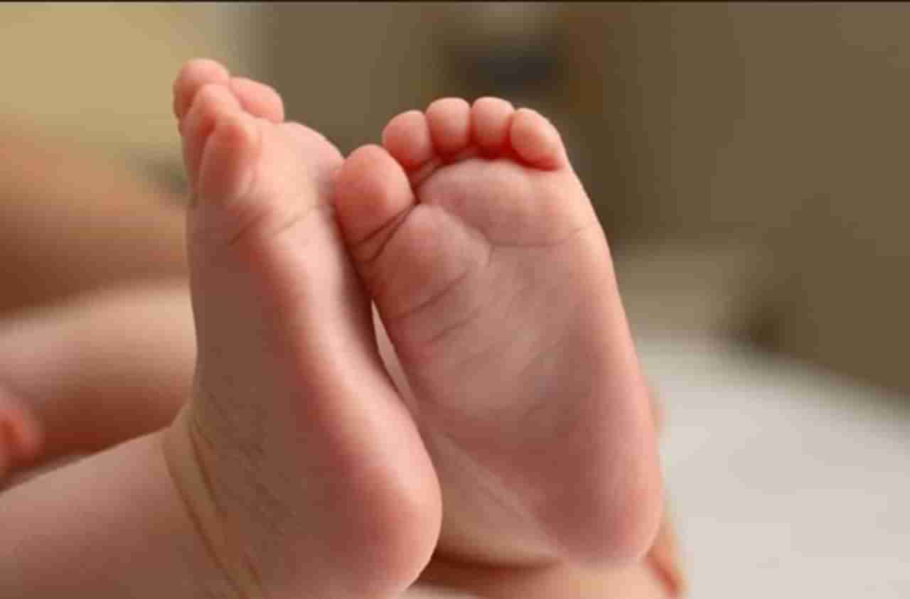 जुळ्या बाळांना जन्म देऊन सुखरुप ठेवलं, कोरोनाग्रस्त माऊलीने 24 तासात डोळे मिटले!
