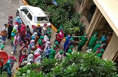 कोरोना पॉझिटिव्ह नर्सला घेऊन परिचारिकांची डीनच्या केबिनमध्ये धडक, केईएम रुग्णालयात आंदोलन