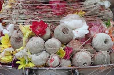 वडाभोवती गर्दी नको, वटपौर्णिमा घरीच साजरी करा, पोलिसांचे आदेश