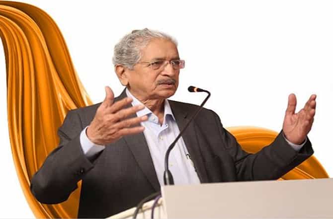 डिजिटल तंत्रज्ञानाच्या मदतीने कोरोना संकटावर मात करू: उद्योगमंत्री सुभाष देसाई