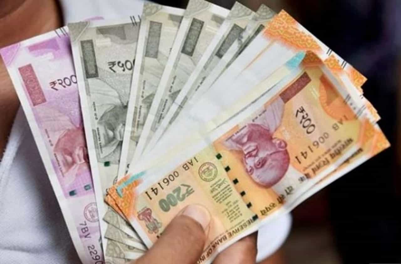 पैशांमार्फत कोरोनाचा संसर्ग होतो का? कॅटचं केंद्रीय आरोग्य मंत्र्यांना पत्र