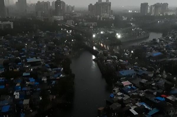 Mumbai Rains | मुंबईत पावसाची दमदार हजेरी, पुण्यातही मुसळधार पावसाची शक्यता
