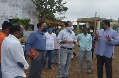 वादळातील नुकसानग्रस्तांच्या घरांवर तात्काळ छप्पर, वीज येईपर्यंत केरोसीन आणि जेवणाच्या किट, अस्लम शेख यांचे आदेश