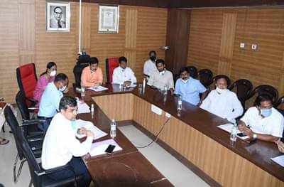 राज्यातील वाढत्या कोरोना रुग्णांच्या संख्येला सरकार जबाबदार : प्रविण दरेकर