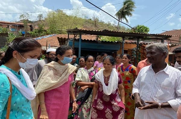 वादळग्रस्तांना जास्तीत जास्त मदत मिळवून देईन, रायगडच्या पाहणी दौऱ्यात आदिती तटकरेंची हमी