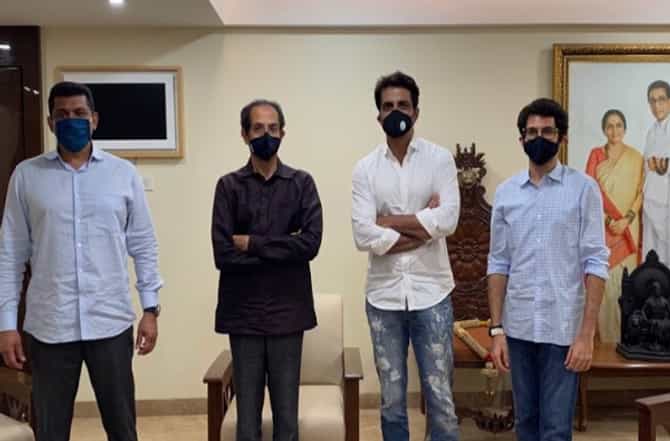 सामनानाट्यानंतर सोनू सूद मातोश्रीवर, मुख्यमंत्री आणि आदित्य ठाकरेंची भेट
