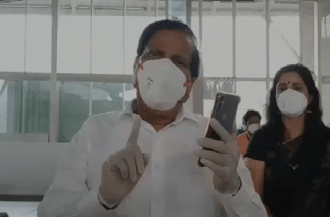 नवी मुंबईतील अनागोंदी कारभाराबाबत गणेश नाईकांनी आयुक्तांना धरले धारेवर