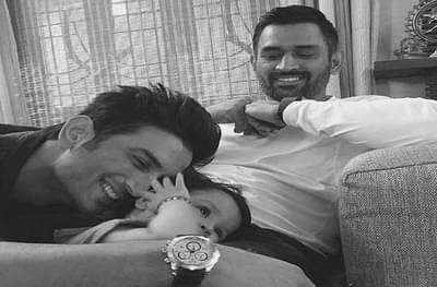 Sushant Singh Rajput suicide | सुशांतच्या आत्महत्येचं वृत्त धोनी पचवू शकेल का? धोनीच्या प्रतिक्रियेची प्रतीक्षा