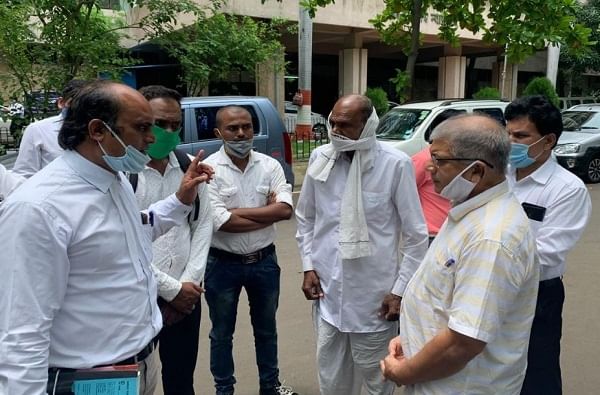 अरविंद बनसोडे मृत्यू प्रकरण : गृहमंत्र्यांसह नितीन राऊतांचा दबाव, प्रकाश आंबेडकरांचा गंभीर आरोप अरविंद बनसोडे मृत्यू प्रकरण : गृहमंत्र्यांसह नितीन राऊतांचा दबाव, प्रकाश आंबेडकरांचा गंभीर आरोप