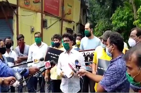 बाहेरील प्रेत चैत्यभूमी स्मशानात नको, मनसेचा आंदोलनाचा इशारा बाहेरील प्रेत चैत्यभूमी स्मशानात नको, मनसेचा आंदोलनाचा इशारा
