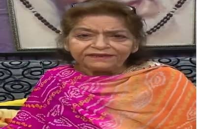 Saroj Khan | कोरिओग्राफर सरोज खान यांना श्वास घेण्यास त्रास, रुग्णालयात दाखल