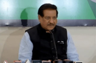 बिहारमध्ये पुन्हा NDA सत्तेत आल्यास महाराष्ट्रातही सत्ताबदलाच्या हालचाली!, राजकीय विश्लेषकांचा अंदाज, भाजप नेत्यांकडून मात्र इन्कार