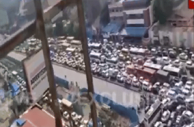 मुंबईच्या दिशेला जाणाऱ्या रस्त्यांवर पोलिसांची नाकाबंदी, दहिसर टोल नाक्यावर प्रचंड वाहतूक कोंडी