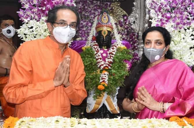 Ashadhi Ekadashi | पंढरपुरात मुख्यमंत्र्यांकडून सपत्नीक विठ्ठल-रखुमाईची शासकीय महापूजा