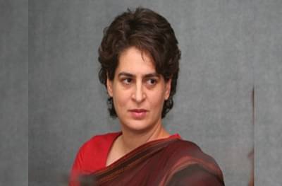 एका महिन्यात सरकारी बंगला रिकामा करा, प्रियंका गांधींना केंद्र सरकारची नोटीस