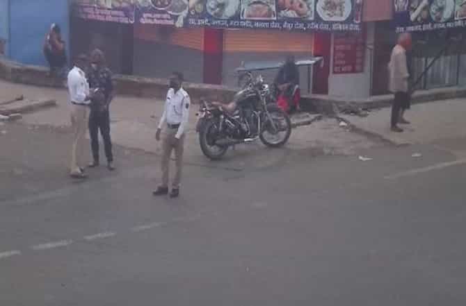 Police action on Bullet | कर्कश आवाज, फॅन्सी नंबरप्लेट, 3 हजारपेक्षा जास्त बुलेटवर कारवाई