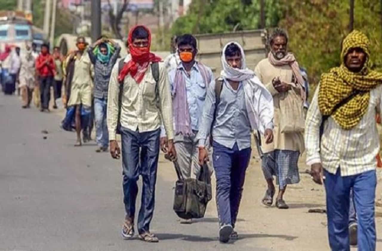 पुण्यातील मेट्रोचं काम रखडलं, कामगार आणण्यासाठी 4 बस रवाना