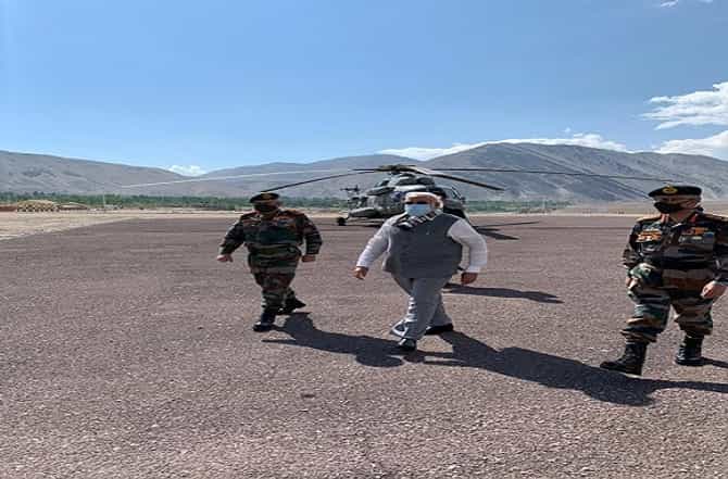 PM Modi in Leh | पंतप्रधान मोदी अचानक लेह-लडाखमध्ये, कुणालाही कानोकान खबर नाही