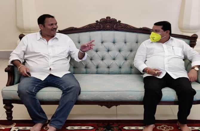 भेळ खायला उदयनराजेंच्या जलमंदिर पॅलेसमध्ये गेलो होतो : विजय वडेट्टीवार