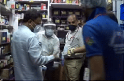 मंत्री राजेंद्र शिंगणे यांची मेडिकलवर धाड, रेमडेसिवीरचा काळाबाजार रोखण्यासाठी धडक