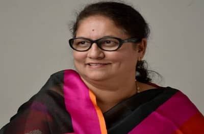 काँग्रेसच्या माजी मंत्र्याची पत्नी राष्ट्रवादीच्या वाटेवर