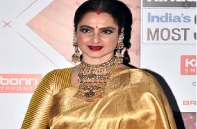 ...म्हणून रेखा यांचा कोरोना चाचणी करुन घेण्यास नकार