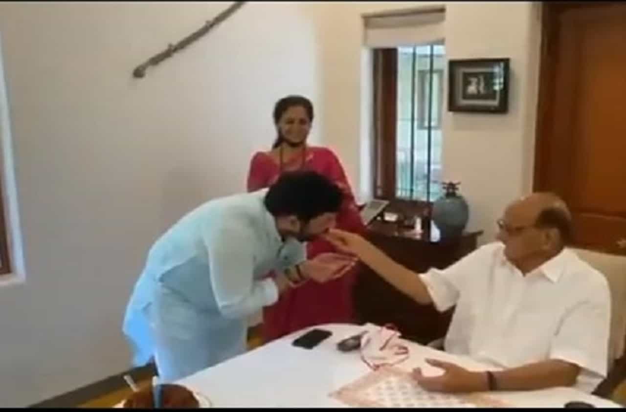 धनंजय मुंडेंचे बारामतीत पवार कुटुंबासह बर्थडे सेलिब्रेशन