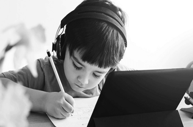 Online Education : ऑनलाईन शिक्षणाने अडचणीत भर, 43 टक्के दिव्यांग विद्यार्थी शिक्षण सोडण्याच्या विचारात : सर्व्हे
