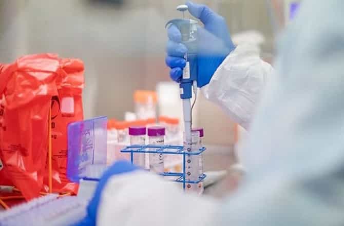 Corona Vaccine | ऑक्सफर्डची कोरोना प्रतिबंधात्मक लस डिसेंबरमध्ये बाजारात, सिरम इन्स्टिट्यूटचा दावा