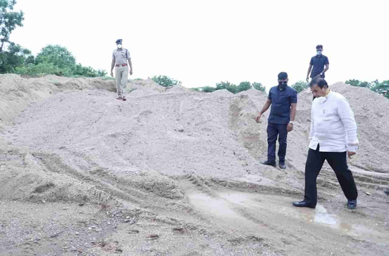 Anil Deshmukh | नागपुरात रेतीघाटांवर गृहमंत्र्यांची धाड, रेती माफियांचे कंबरडे मोडण्याचा अनिल देशमुखांचा निर्धार