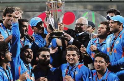 वर्ल्डकप विजेत्या टीम इंडियाच्या क्रिकेटपटूची आणखी एक किमया, गावातून कोरोनाला केलं हिट विकेट!