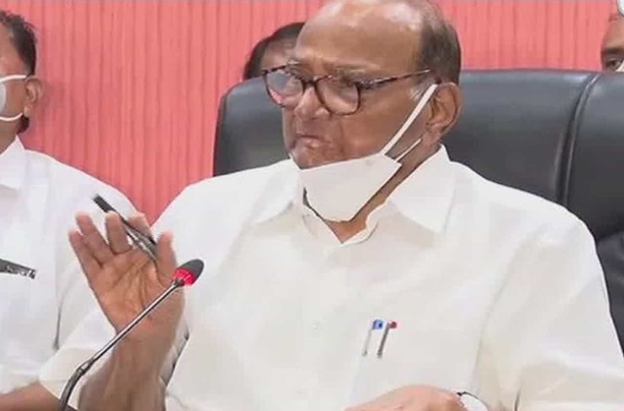 कोरोना संकटात काम करावंच लागेल, शरद पवारांचं खासगी डॉक्टरांना इंजेक्शन