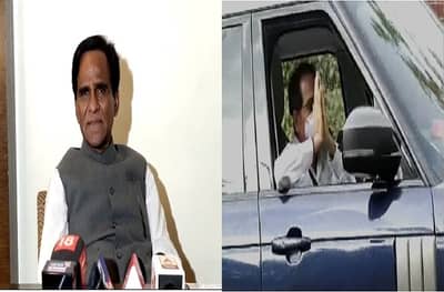 स्टिअरिंगवरील हात निसटला तर गाडी झाडावर आदळणार, दानवेंचा टोला