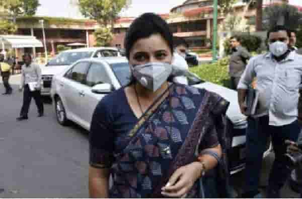 खासदार नवनीत कौर राणा यांच्या कुटुंबातील सात जणांना कोरोना