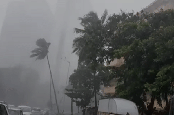 Mumbai Rains | मुंबईसह कोकणात रेड अलर्ट, ताशी 70 किमी वाऱ्यासह पावसाचा जोर कायम राहणार