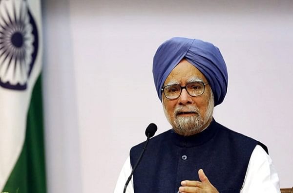 मनमोहन सिंहांचा मोदी सरकारवर हल्ला, अर्थव्यवस्था सुधारण्यासाठी तीन मार्ग दाखवले मनमोहन सिंहांचा मोदी सरकारवर हल्ला, अर्थव्यवस्था सुधारण्यासाठी तीन मार्ग दाखवले