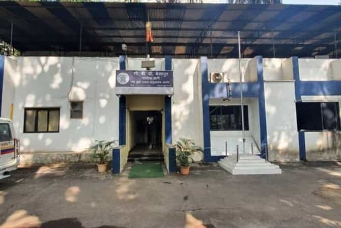 नवी मुंबईत सिडको विकास अधिकाऱ्याला काळे फासले, सहा पदाधिकाऱ्यांवर अखेर गुन्हा