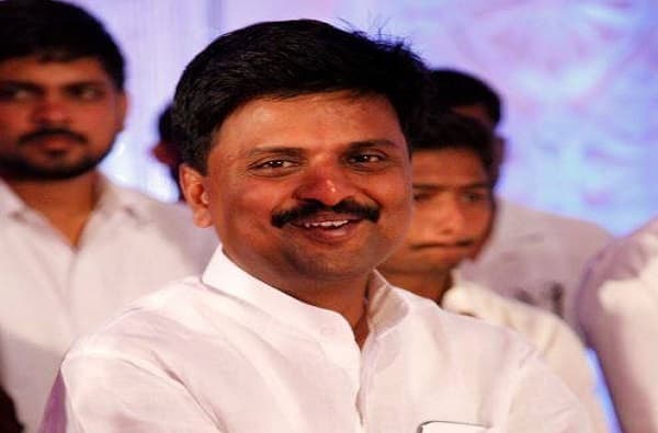 येत्या 48 तासात मला एक खून करावा लागणार, विजय शिवतारेंच्या मुलाचे फेसबुक अकाऊंट हॅक