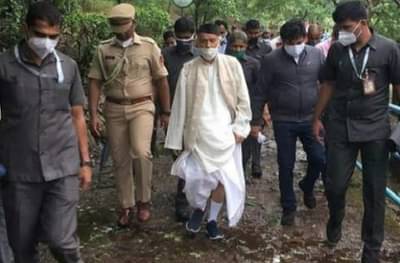 हम बहुत छोटे लोग, हेलिकॉप्टरसे आते नही, 79 व्या वर्षी कोश्यारींनी पायीच शिवनेरी केला सर