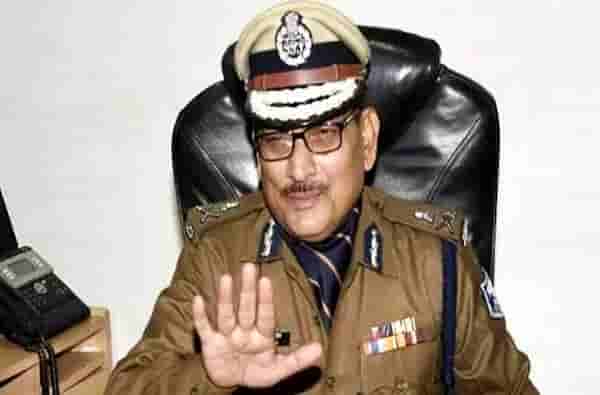 नितीशकुमारांवर बोलण्याची रिया चक्रवर्तीची लायकी नाही, बिहार पोलीस महासंचालकांची आगपाखड