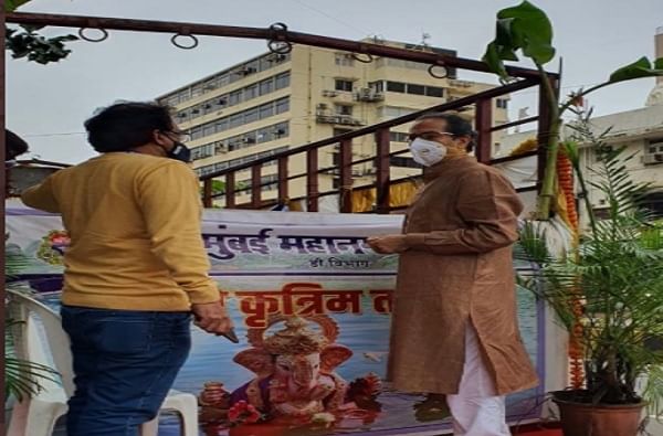 Ganesh Visarjan | गर्दी टाळून शिस्तबद्ध पद्धतीने विसर्जन, मुख्यमंत्र्यांकडून फिरत्या कृत्रिम तलावाची पाहणी