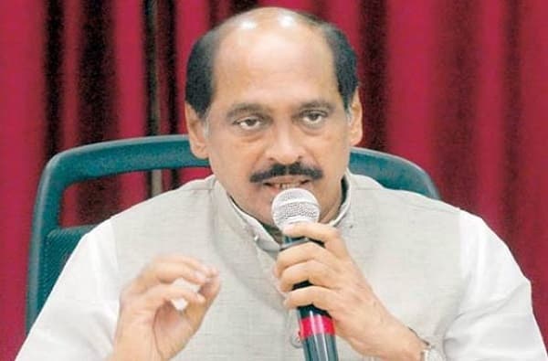 सुनील केदारांचे ट्विट स्वभावाप्रमाणे, राहुल गांधींनी पक्षाचे अध्यक्ष व्हावे ही सर्वांची इच्छा : माणिकराव ठाकरे