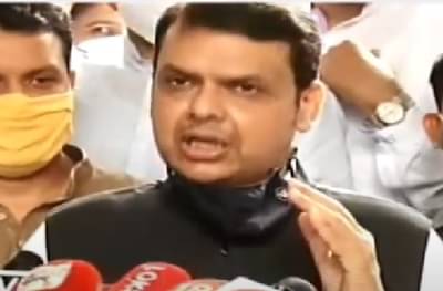 फडणवीसांचा परीक्षांवरुन युवासेनेवर निशाणा, तर सुशांतप्रकरणी मुंबई पोलिसांकडे बोट